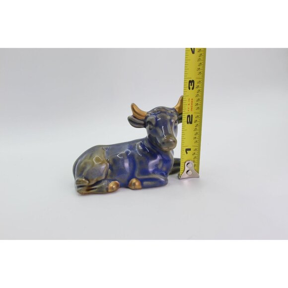 Vintage Hand-Painted Laying Nativity Cow Figurine - Picture 6 of 6